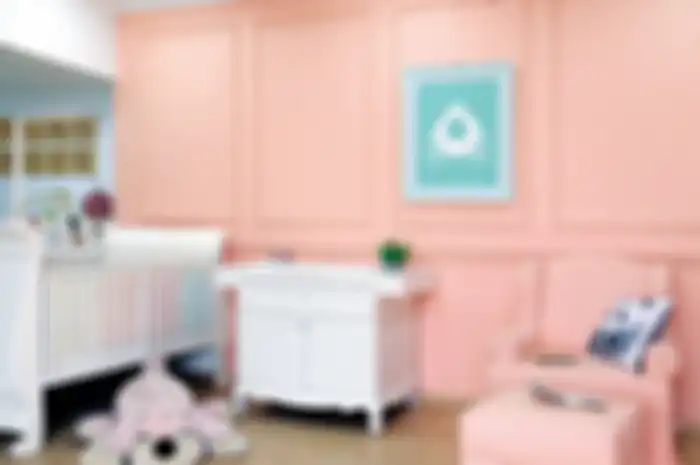 Menurut ahli anak umur 3 tahun sudah saat dibuatkan kamar sendiri terpisah dengan orangtuanya.