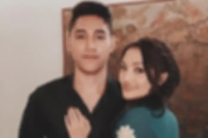 Krisjiana Baharudin, Siti Badriah
