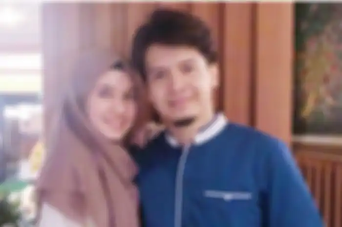 Dhini Aminarti dan Dimas Seto 