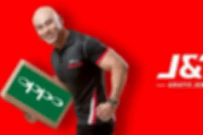 Oppo bekerjasama dengan J&T untuk mengantarkan dan menjemput handphone yang rusak.