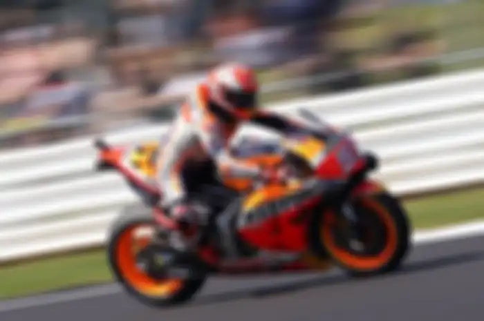Aksi pembalap Repsol Honda, Marc Marquez pada babak kualifikasi MotoGP Inggris 2019, Sabtu (24/8/2019)