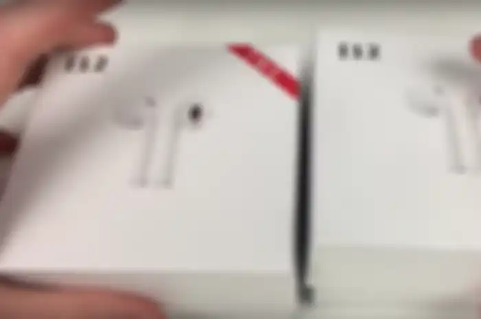 Earphone wireless I12 TWS dibanderol dengan harga yang terjangkau.