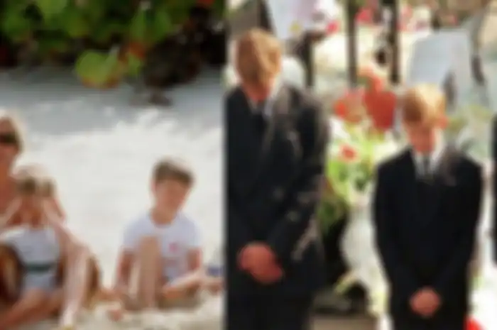 Putri Diana bersama Pangeran Harry dan Pangeran William