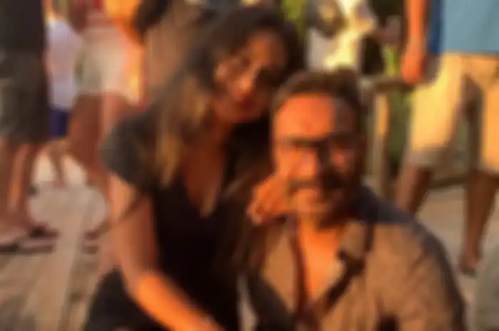 Putri Kajol, Nysa Devgan dan sang ayah, Ajay Devgan