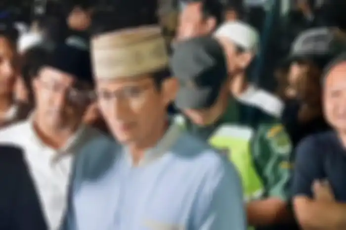 Sandiaga Uno di rumah duka BJ Habibie