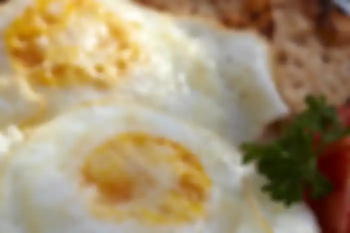 Telur goreng matang