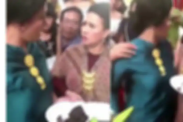 Video viral ibu-ibu berantem di kondangan