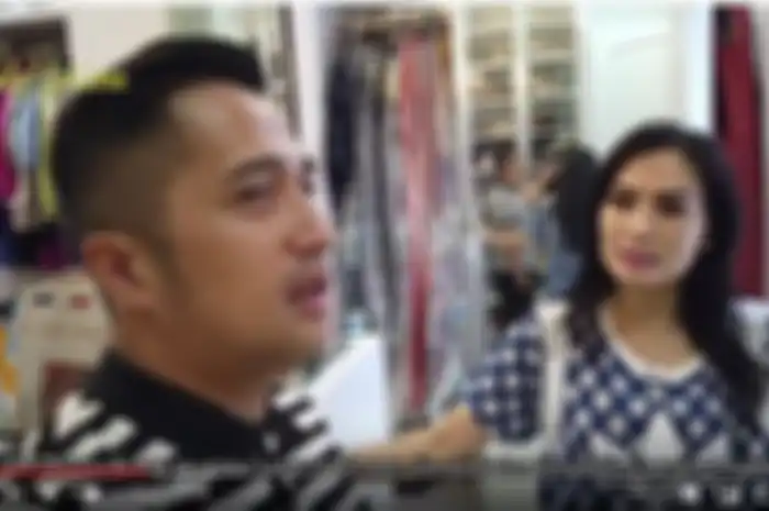 Presenter Irfan Hakim keliling rumah penyanyi Iis Dahlia.