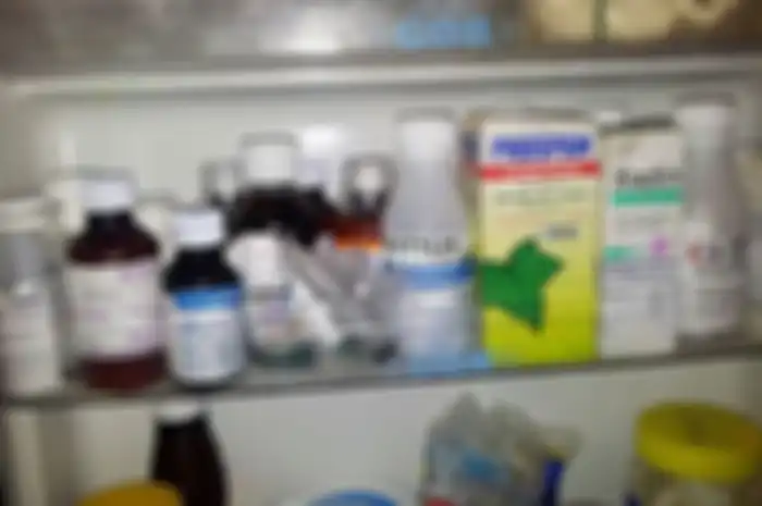 Jangan simpan obat di dalam kulkas