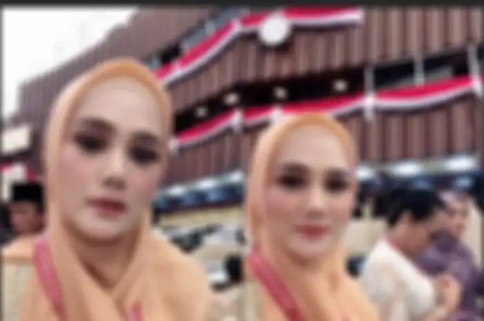 Mulan Jameela saat pelantikan jadi anggota DPR RI.