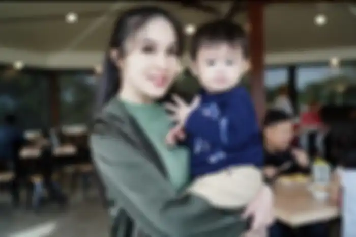 Sandra Dewi dan Raphael Moeis