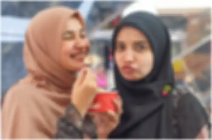 Zaskia Sungkar dan Shireen Sungkar