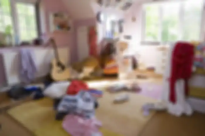 Kamar berantakan