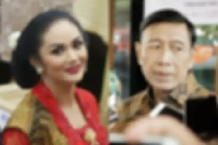 Krisdayanti turut prihatin sampai tak bisa makan saat dengar Menkopolhukam Wiranto ditusuk (10/10/2019).
