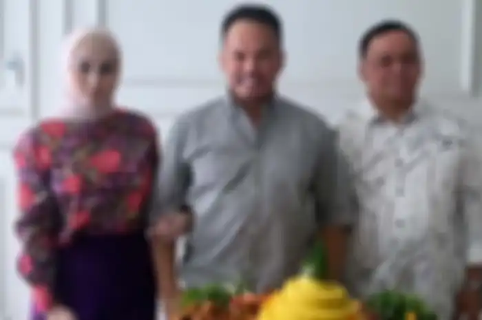 Jennifer Dunn dan Faisal Harris serta ayah Jedun 