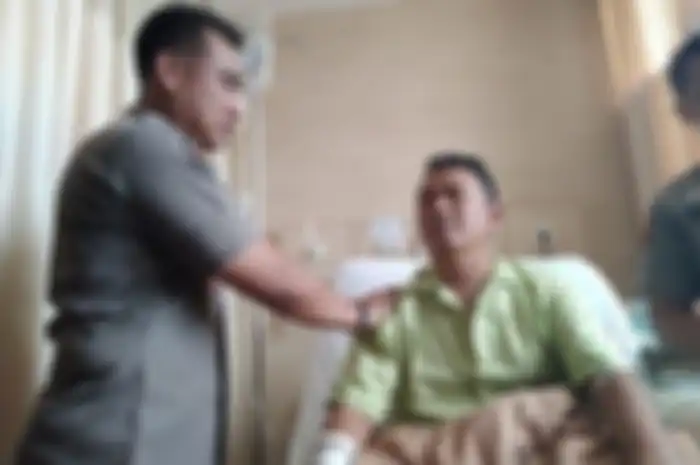 Kapolsek Menes Kompol Dariyanto saat menceritakan kronologi penusukan terhadap Wiranto di Alun - alun Menes, Pandeglang, Banten. Dariyanto juga menjadi korban dan saat ini tengah dirawat di RS Sari Asih Kota Serang, Jumat (11/10/2019).