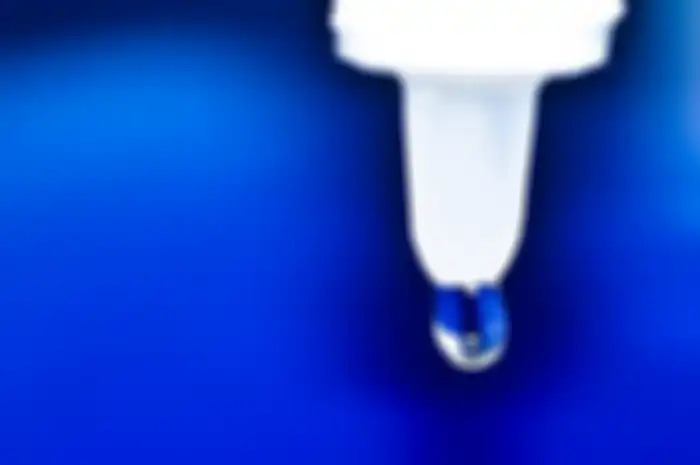 Ilustrasi obat tetes mata.
