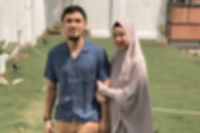 Achmad Hulaefi, Lindswell Kwok