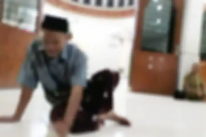Seorang jemaah menceritakan detik-detik Usman (65) meninggal dunia  