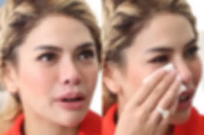 Tangis Nikita Mirzani saat mengenang kedua orangtuanya yang telah tiada. Akui ada rindu, penyesalan hingga cemburu.