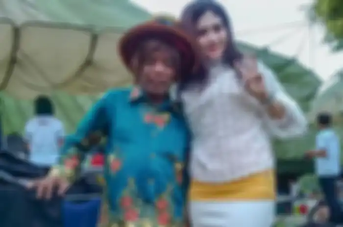 Pak Tarno dan istrinya