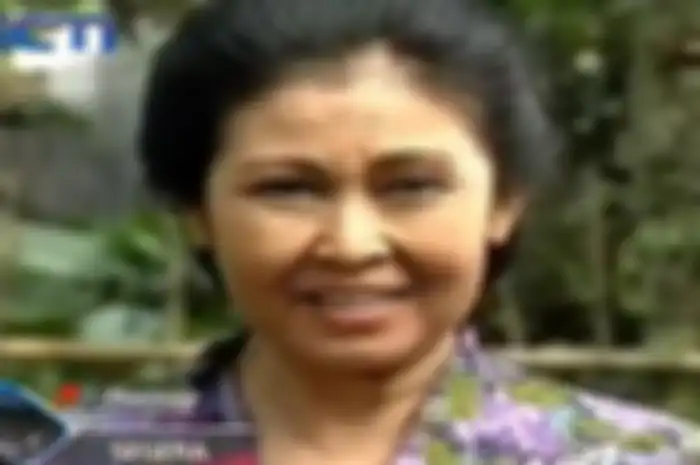 Illustrasi Mak Nyak DIi Film Si Doel anak Sekolahan