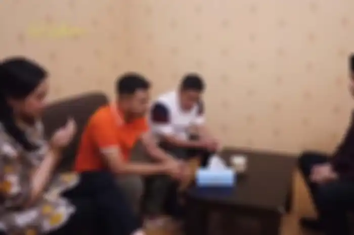 Dibimbing Ustaz Dhanu, Raffi Ahmad minta maaf ke Nagita Slavina  