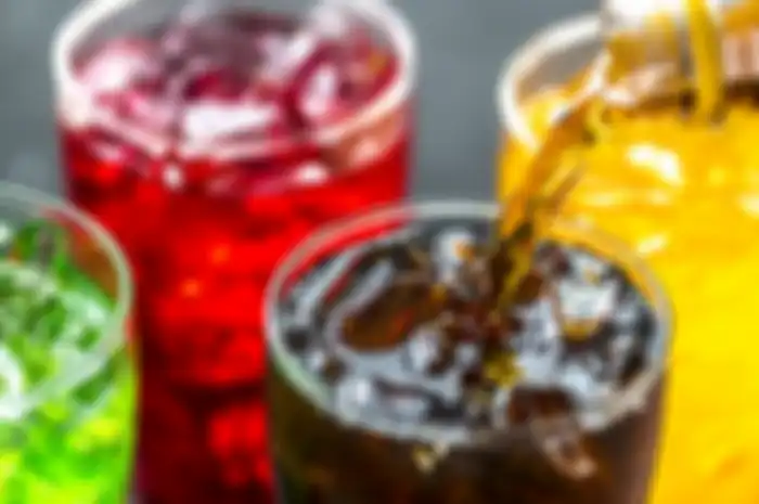 Yang terjadi pada tubuh jika minum soda setiap hari