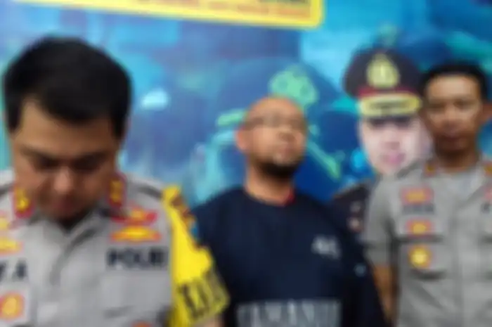 Motivator, Agus Setiyawan pelaku pemukulan terhadap 10 siswa SMK Muhammadiyah 2 Kota Malang saat dirilis di Mapolres Malang Kota, Sabtu (19/10/2019)