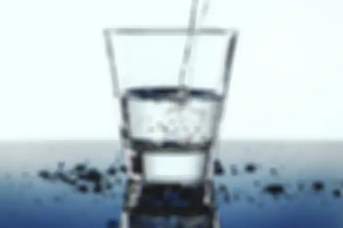 Ilustrasi air minum