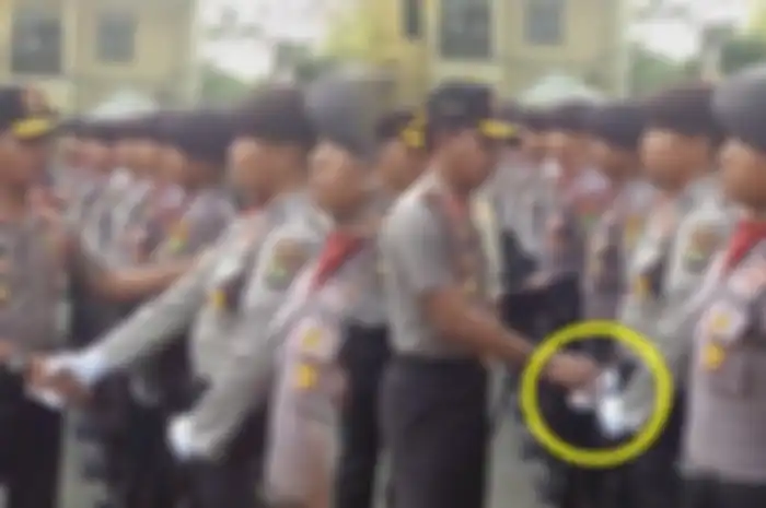 Jenderal Polisi Berkumis Tipis Ini Jadi Kapolri, Dulu Viral Kasih Uang ke Anggotanya untuk Beli Seragam Baru! 