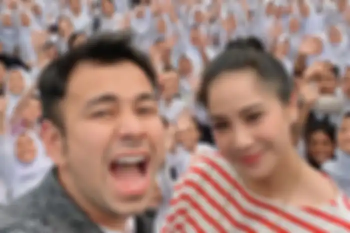 Raffi Ahmad saat napak tilas ke sekolah