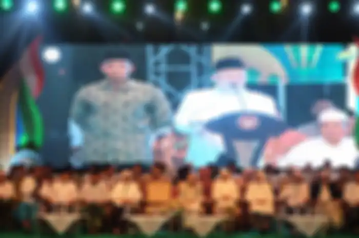 Wakil Presiden Kiai Ma’ruf Amin membuka acara Santri Culture Night Carnival 2019 yang berlangsung di kantor Pengurus Wilayah Nahdatul Ulama Jawa Timur di Surabaya, Jatim, Minggu (27/10/2019). 