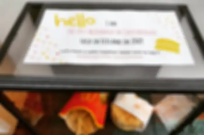 Kentang goreng dan burger terakhir McD di Islandia yang masih awet meski udah 10 tahun