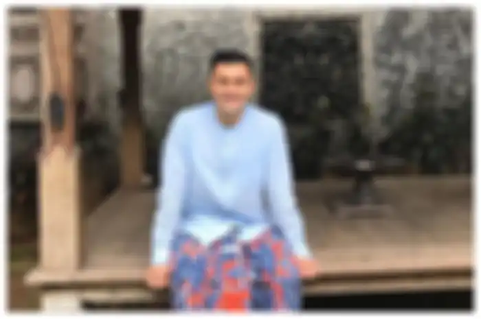 Anjasmara berada di rumahnya