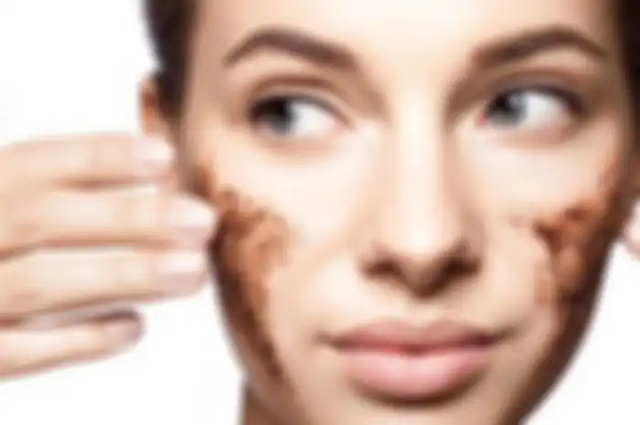 Ampas kopi tubruk bisa kamu gunakan untuk masker wajah