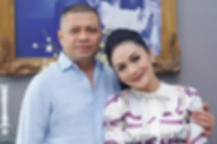 Krisdayanti dan Raul Lemos