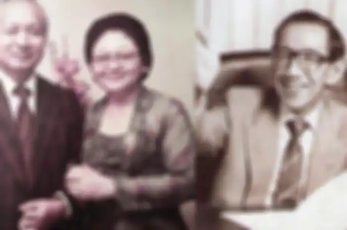 Foto Soeharto dan Bu Tien kolase foto ayah Prabowo, Sumitro 