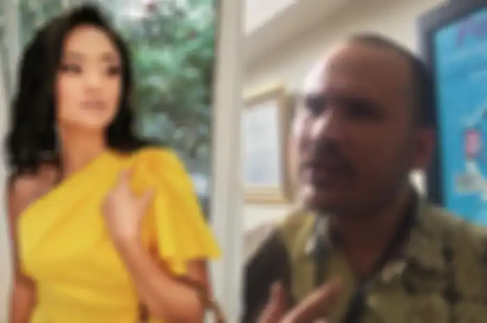 Prahara rumah tangga Karen Poore dan Arya Satria Claproth membawa nama Marshanda, Arya akhirnya angkat bicara.