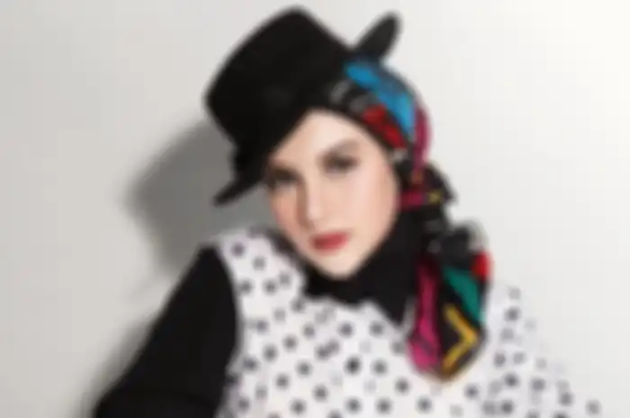 Irish Bella Jadi Sorotan Karena Pamer Foto Pakai Baju Renang Ketat dan Turban Hingga Leher Terlihat di Bali 