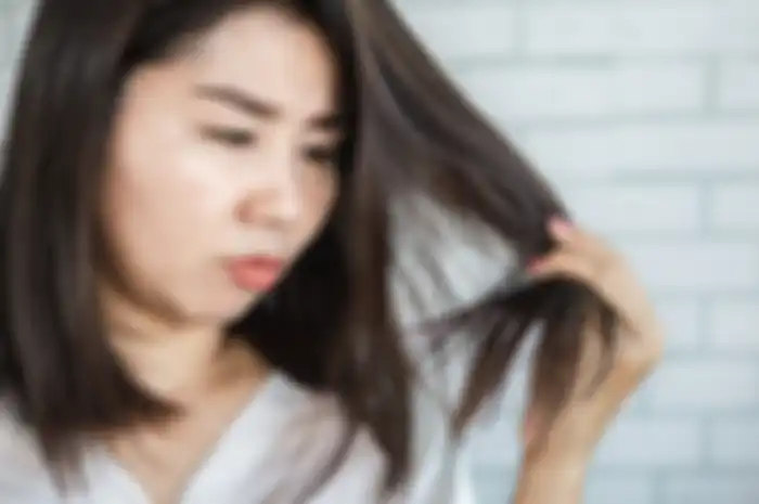 Ilustrasi rambut kering dan rusak