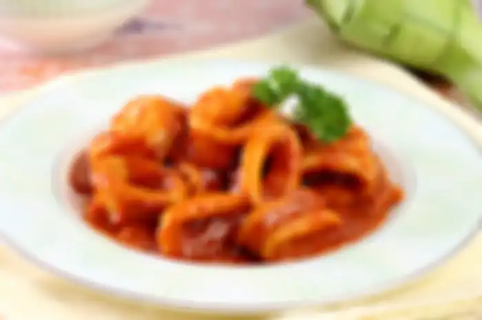 Resep Cumi Saus Padang yang Lezat Ini Bisa Bikin Keluarga Tambah Nasi Terus