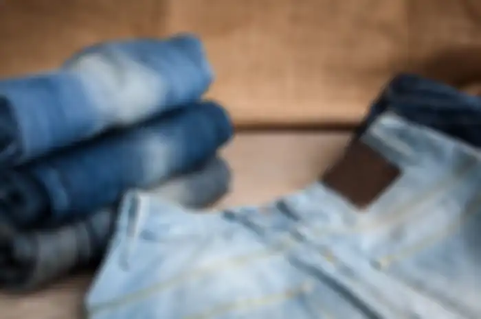 Malas Mencuci Jeans? Cukup Masukkan ke Dalam Freezer dan Rasakan Manfaat Tak Terduga ini!