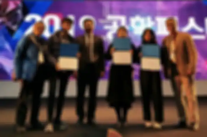 Dua mahasiswa ITB, Marchio Kevin Abdul Azis dan Intan Nur Amanah menciptakan tas anti copet berteknologi tinggi.