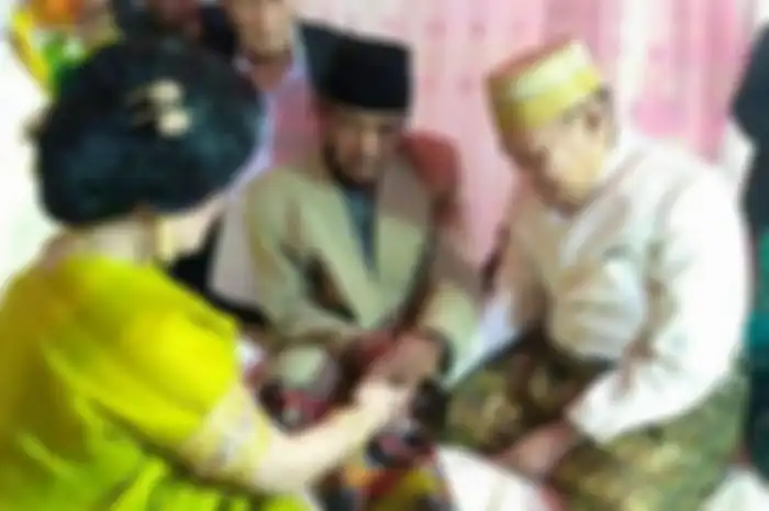 Prosesi akad nikah Kakek Tajuddin dengan Andi Fitri 