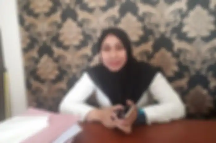  Bripka Reni menceritakan kronologi istri injak kemaluan suami sampaj pingsan.