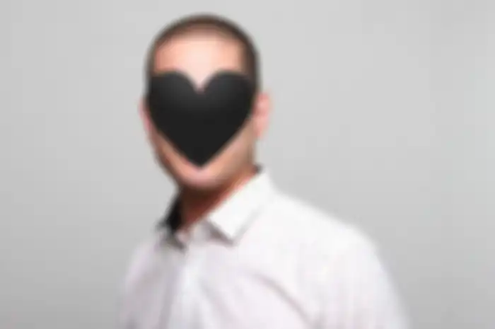 Sempat Dituding Penyuka Sesama Jenis, Artis Pria Ini Kerap Tersorot Media Sejak Berpisah dengan Istri Lamanya, Isi Huniannya Jadi Sorotan Warganet!