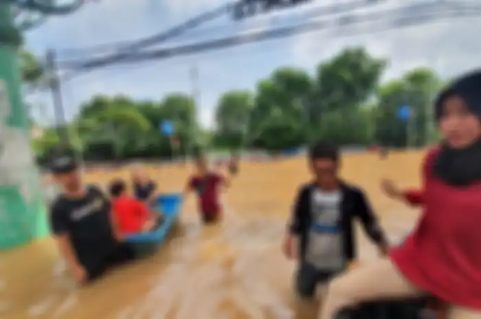 Banjir masih merendam daerah Jakarta Barat