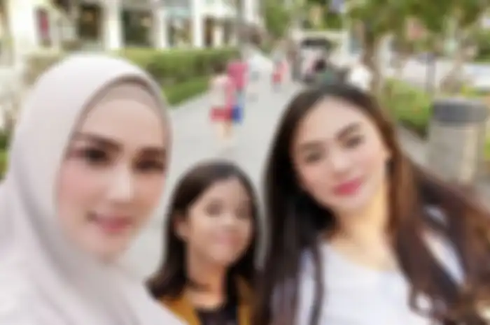 Mulan Jameela, Safeea Ahmad dan Tyarani Savitri