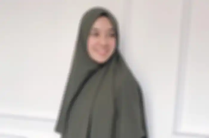 Dhini Aminarti 